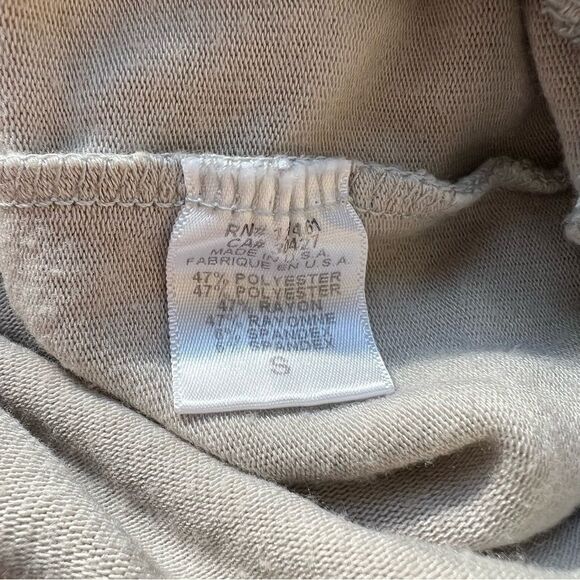 Wildfox Grey Baggy Beach Sweater Size Small NWT - Picture 6 of 7